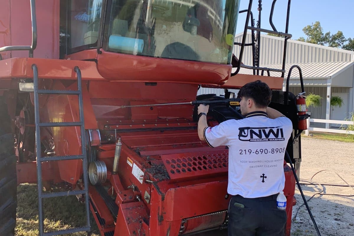 Farm & Equipment Washing