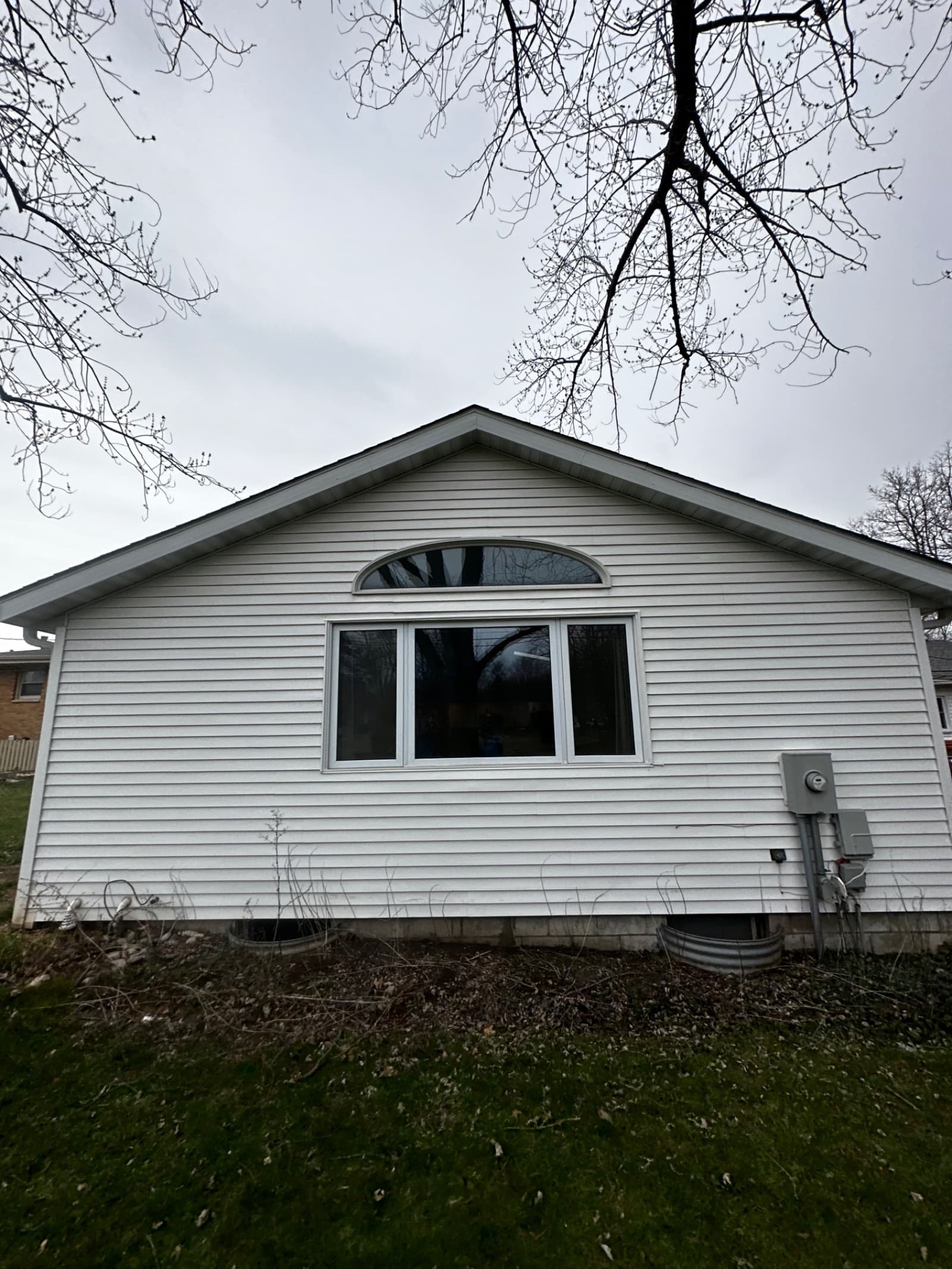White vinyl siding on house exterior in Valparaiso, Indiana