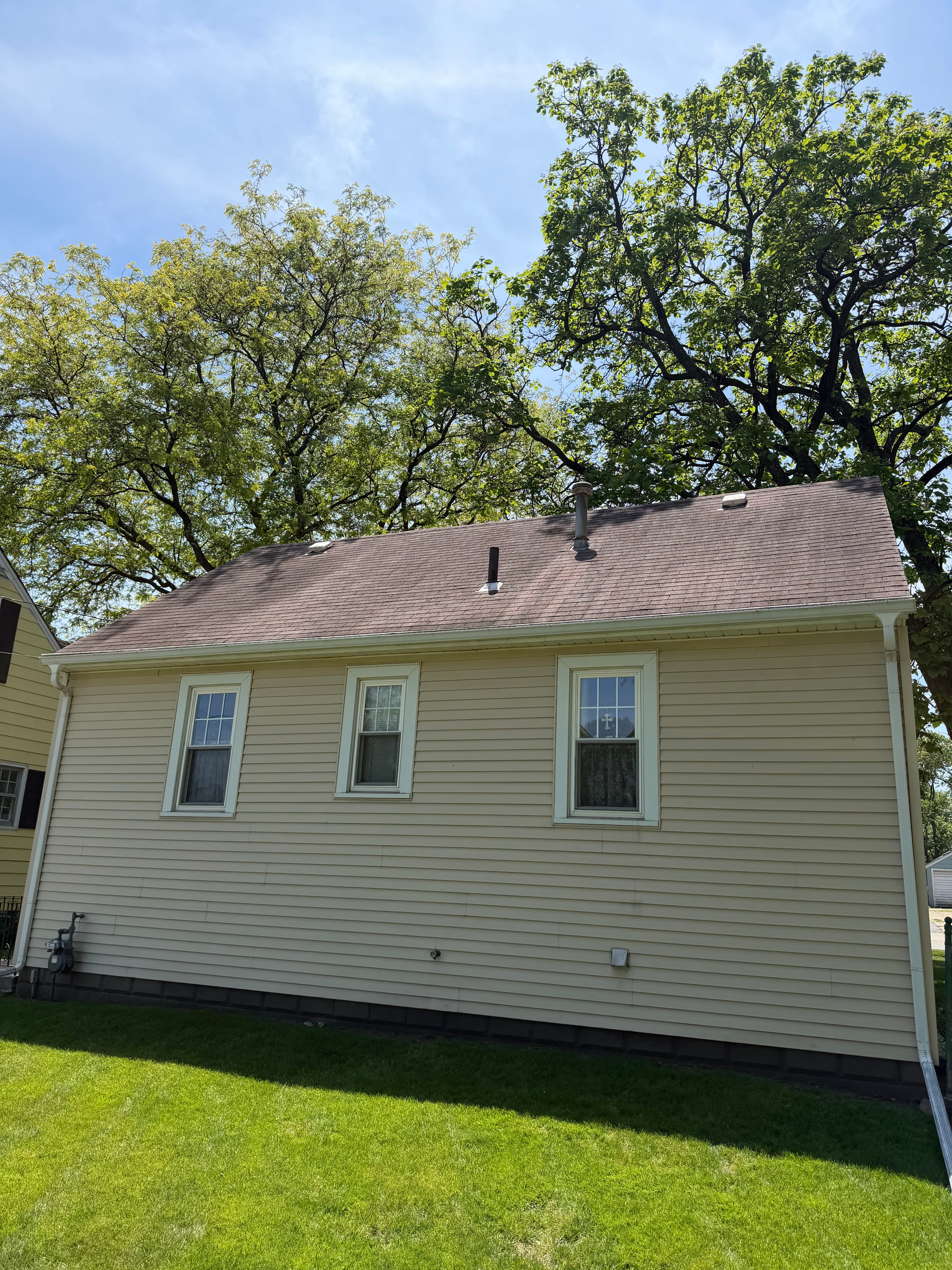 Roof Cleaning project photo in Crown Point, Indiana