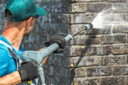 How to Get Ready for the Real Estate Market with Exterior Cleaning